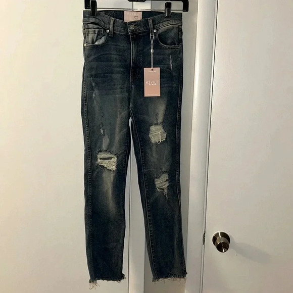 NWT revive cropped high rise distressed jeans size 26 - Picture 1 of 7
